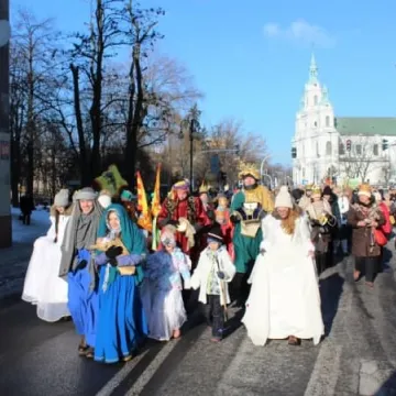 Orszak Trzech Króli 2017 na ulicach Radomska