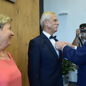 „Złoci” małżonkowie odznaczeni medalami