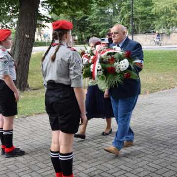 W Radomsku upamiętniono 80. rocznicę wybuchu Powstania Warszawskiego