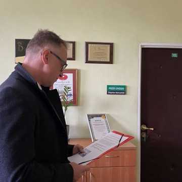 Radny Rafał Dębski kontroluje PGK w Radomsku. Chodzi o drożejące miejskie ciepło
