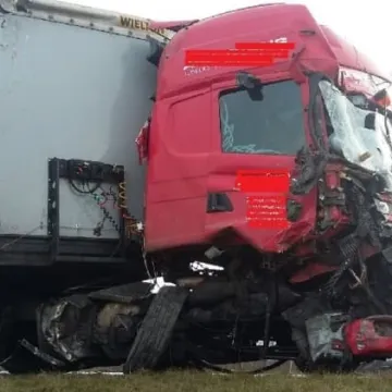 Zderzenie dwóch ciężarówek na DK1