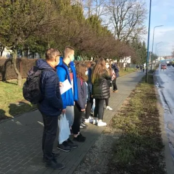 Antysmogowy happening uczniów Drzewniaka