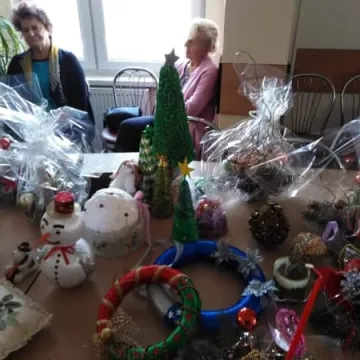 Kiermasz świąteczny RUTW SAN