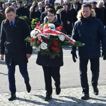 Cześć i chwała bohaterom!