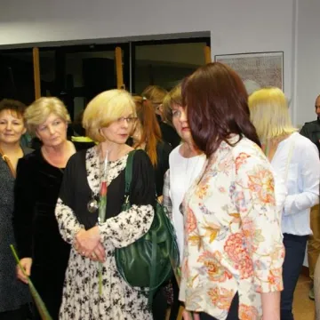 Wygrały z nowotworem. Teraz pozują do zdjęć, by dać siłę chorym kobietom