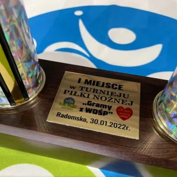 Na boisku i przy tenisowym stole. MOSiR Radomsko gra z WOŚP