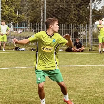 Gołębiarze liderem na półmetku