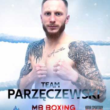 Robert Parzęczewski w walce wieczoru gali MB Boxing Night 9