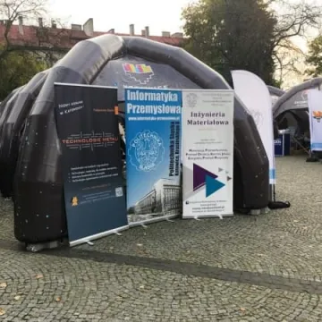 Miasteczko Akademickie stanęło na placu 3 Maja