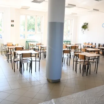 Piotrków Tryb.: SP2 z nową kuchnią i stołówką