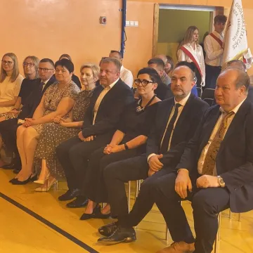 Pierwsze Liceum zakończyło rok z dumą – ponad 100 wyróżnionych uczniów i kolejne inwestycje