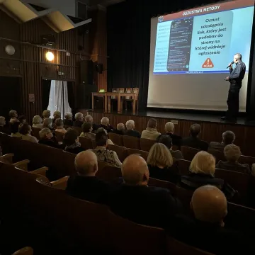 Bezpieczny senior w cyberprzestrzeni