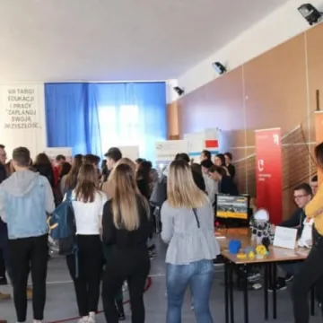 Targi edukacyjne w II LO