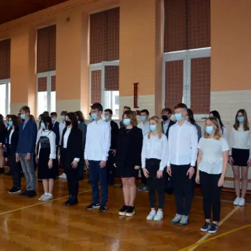 Ślubowanie uczniów przedborskiego liceum