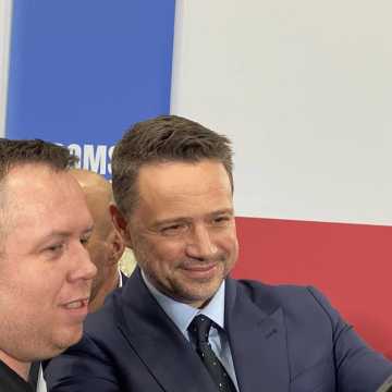 [WIDEO] Polska jest bezpieczna. Tak dla rozwoju nowoczesnych technologii. Rafał Trzaskowski z wizytą w Radomsku