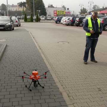 Antysmogowy dron przygotowuje się do pracy w Radomsku