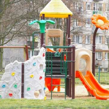 Park Świętojański oraz place zabaw zamknięte