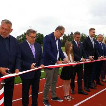 Kompleks sportowy przy PSP 6 w Radomsku oficjalnie oddany do użytku