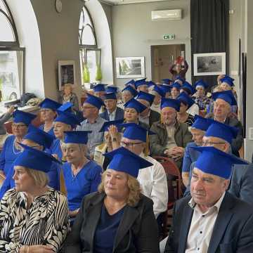 [WIDEO] Radomszczański Uniwersytet Trzeciego Wieku zainaugurował nowy rok akademicki 2024/2025