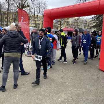 [WIDEO] Radomsko uczciło Żołnierzy Wyklętych biegiem Tropem Wilczym