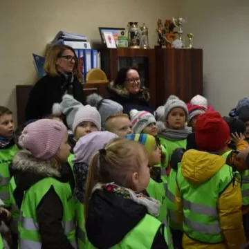 Przedszkolaki z wizytą u Burmistrza Kamieńska