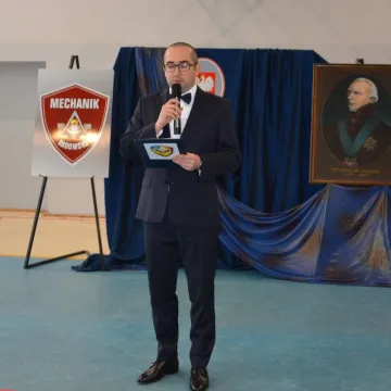 Pierwszoklasiści z „mechanika” złożyli ślubowanie