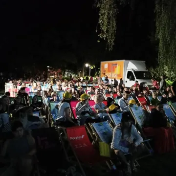 Kino na leżakach z MDK Radomsko - Baby Boom, czyli Kogel Mogel 5