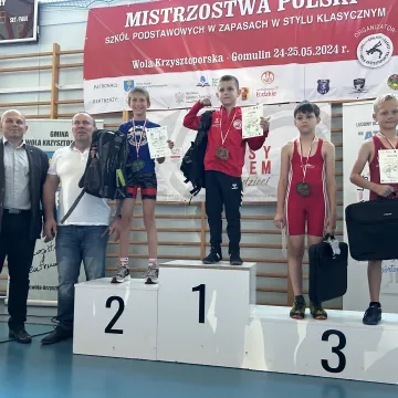 „Dziewiątka” z Radomska Mistrzem Polski szkół podstawowych w zapasach