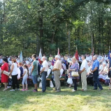 Upamiętnili partyzantów spod Ewiny