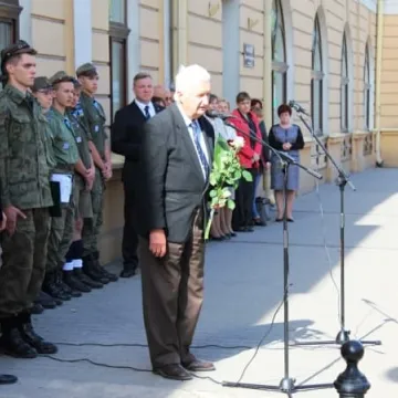 Odsłonięcie tablicy poświęconej żołnierzom KWP