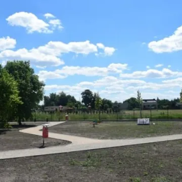 Powstaje budżetowy park na Wymysłówku 