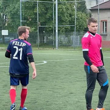 Liga „Szóstek” w Radomsku: Żubry wciąż na czele rozgrywek