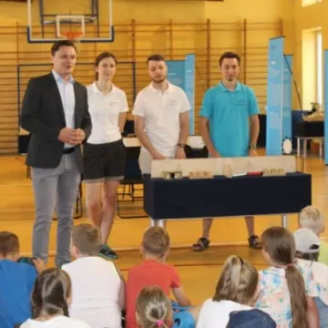 Naukobus odwiedził Publiczną Szkołę Podstawową nr 4 w Radomsku