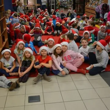 Choinka w MBP Radomsko 