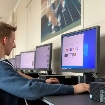 „Mechanik” zyskał nowoczesną pracownie komputerową