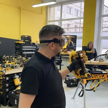 Akademia DeWalt w „Mechaniku”. Prestiżowy program tylko dla 10 szkół w kraju