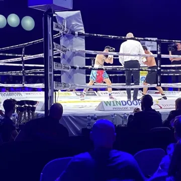 Korner Radomsko Boxing Night 2023. Robert Parzęczewski znokautował rywala