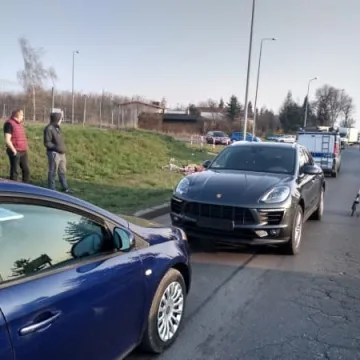 Dwie 12-letnie rowerzystki potrącone przez samochód