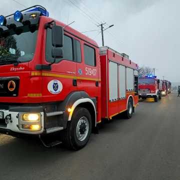 Pożar pustostanu w Szpinalowie w gminie Kamieńsk