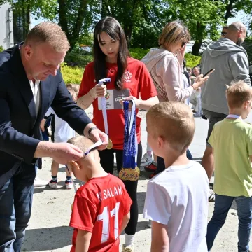 Bieg Unijny 2025. Ponad setka dzieci świętowała 21 lat w UE