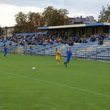 Nareszcie wygrana! RKS Radomsko – Świt Nowy Dwór Maz. 2:1