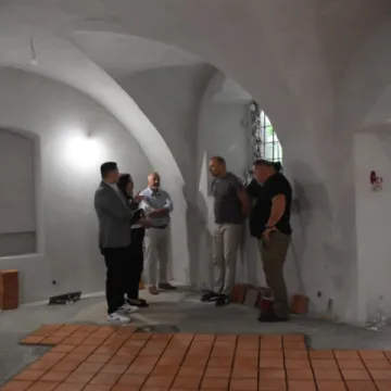 Lamus w Gorzędowie odzyskuje blask