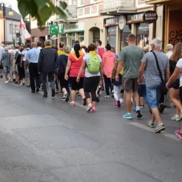 Wierni z Radomska wyruszyli na Jasną Górę