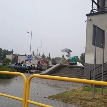 [AKTUALIZACJA] Kierowca audi wjechał w „wioślarza” przy MDK w Radomsku