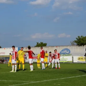 RKS przegrywa na własnym stadionie z Pogonią Grodzisk