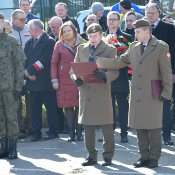 Cześć i chwała bohaterom!
