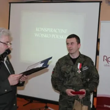 Wręczono odznaczenia KWP i Warszyca