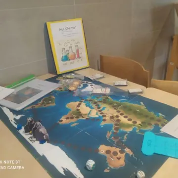 III miejsce dla Michała Natkańczyka za grę edukacyjną „Al(e)Chemia!”