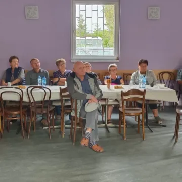 Potrzeba oświetlenia, kanalizacji i nowej nawierzchni ulic. To wnioski po spotkaniu z mieszkańcami dzielnicy „Miłaczki” w Radomsku