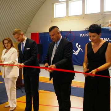 W Chrzanowicach oddano do użytku nowoczesną salę gimnastyczną. Spełniło się marzenie wielu pokoleń